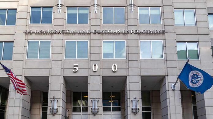 shutterstock_1664969152 US government building facade with flags and number 500