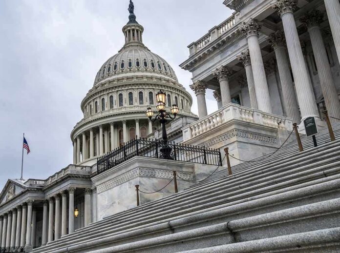 shutterstock_1069244462-2 US Capitol building dome and steps